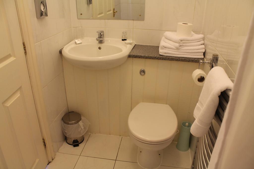 Blatches Farm Hotel Great Dunmow Bagian luar foto